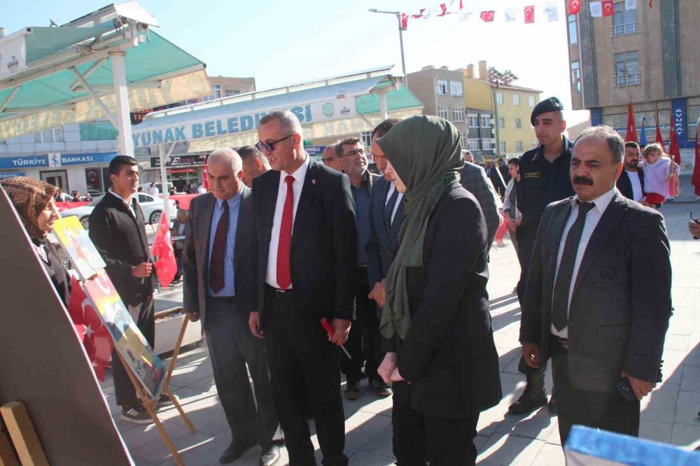 Konya Yunak’ta dev Türk Bayrağı açıldı
