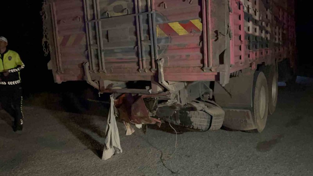 Kamyona çarpan otomobilde Ali ve Havva Budak hayatını kaybetti