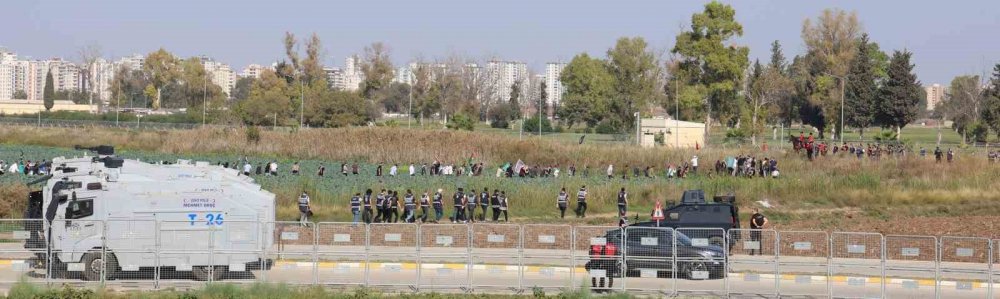 Gazze'ye destek protestosu yarıda kesildi! İHH Başkanı Yıldırım'dan İncirlik'teki provokasyona tepki