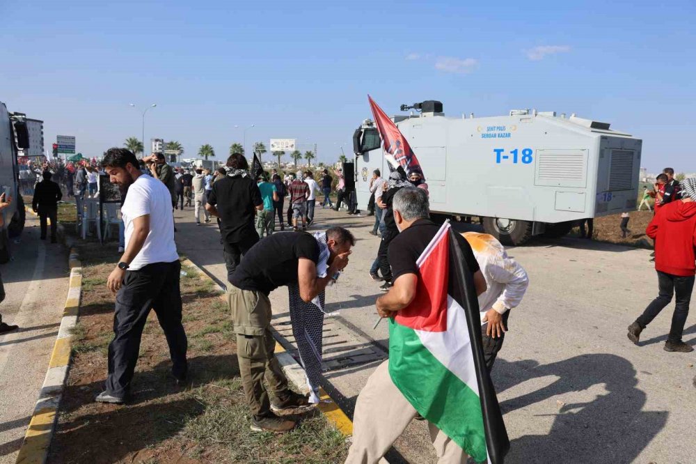 Gazze'ye destek protestosu yarıda kesildi! İHH Başkanı Yıldırım'dan İncirlik'teki provokasyona tepki