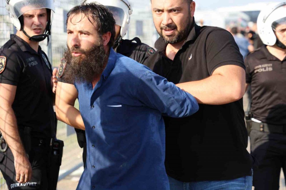 Gazze'ye destek protestosu yarıda kesildi! İHH Başkanı Yıldırım'dan İncirlik'teki provokasyona tepki