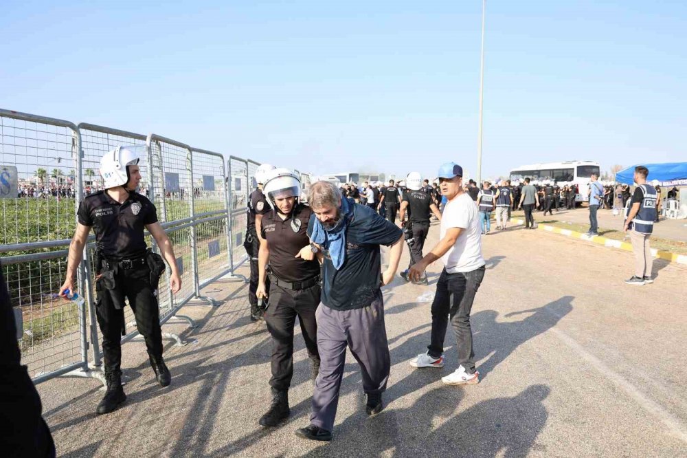 Gazze'ye destek protestosu yarıda kesildi! İHH Başkanı Yıldırım'dan İncirlik'teki provokasyona tepki