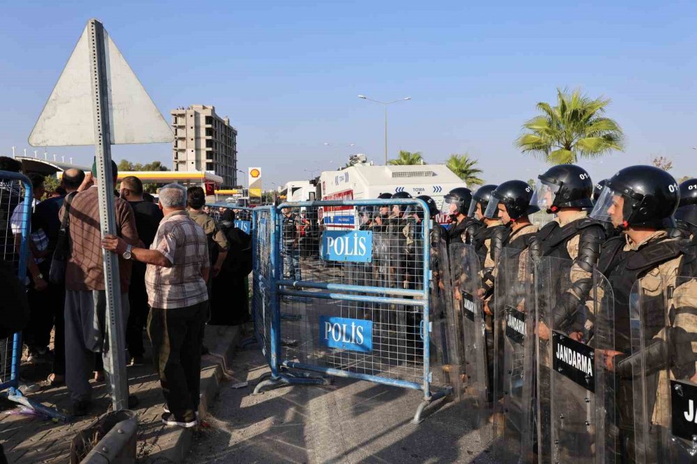Gazze'ye destek protestosu yarıda kesildi! İHH Başkanı Yıldırım'dan İncirlik'teki provokasyona tepki