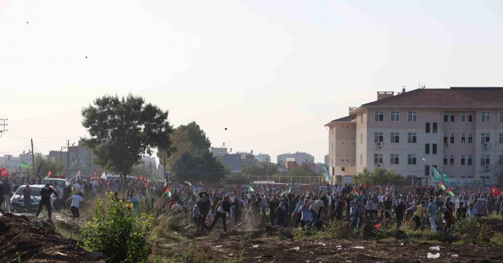 Gazze'ye destek protestosu yarıda kesildi! İHH Başkanı Yıldırım'dan İncirlik'teki provokasyona tepki