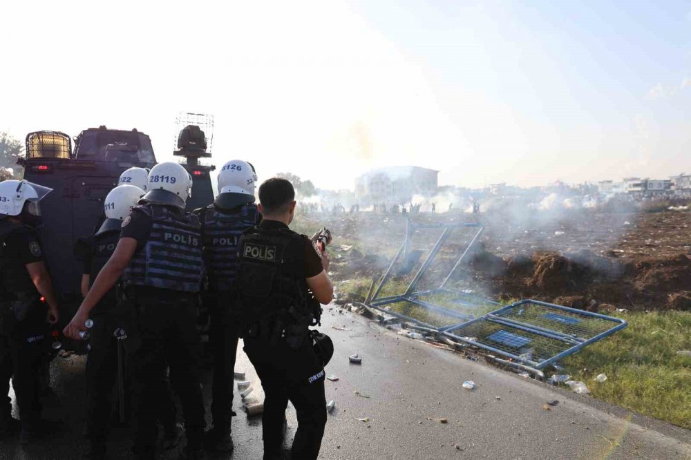 Gazze'ye destek protestosu yarıda kesildi! İHH Başkanı Yıldırım'dan İncirlik'teki provokasyona tepki