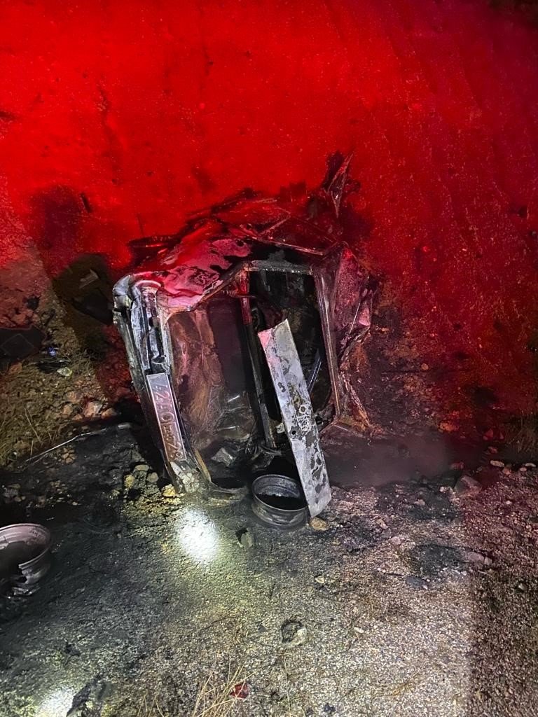 Konya’da tıra çarpan otomobil alev aldı: 23 yaşındaki genç ile yanındaki kadın hayatını kaybetti