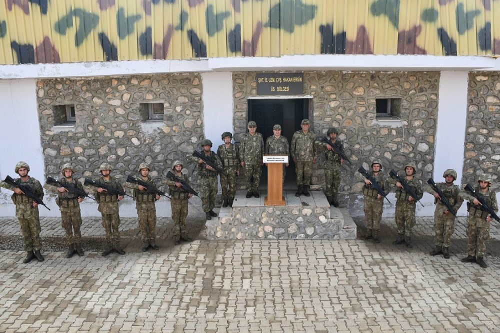 Kara Kuvvetleri Komutanı Bayraktaroğlu, Pençe Harekat bölgesinde