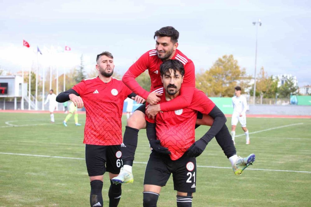 1922 Konyaspor Karaköprü'ye 3 -0 mağlup oldu