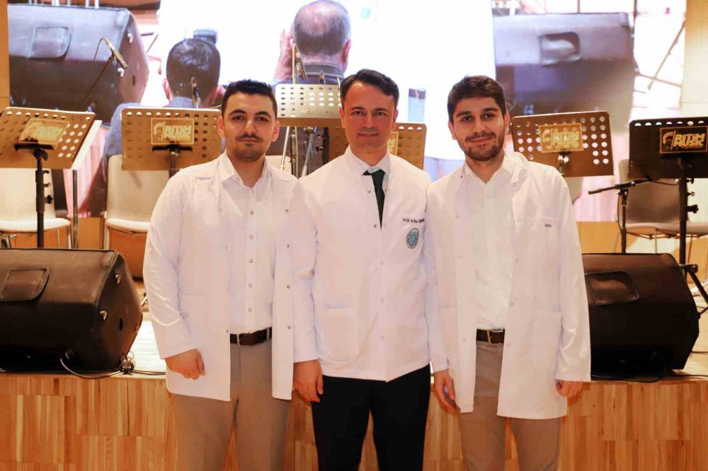 Konya NEÜ’de geleceğin diş hekimleri beyaz önlüklerini giydi