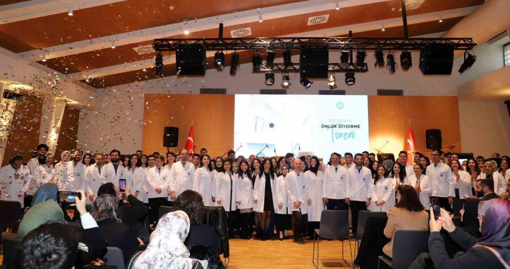 Konya NEÜ’de geleceğin diş hekimleri beyaz önlüklerini giydi