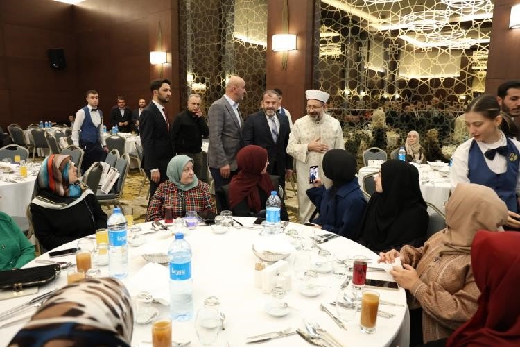 Diyanet İşleri Başkanı Erbaş, Konya'da 'Hayırseverler Buluşması'na katıldı
