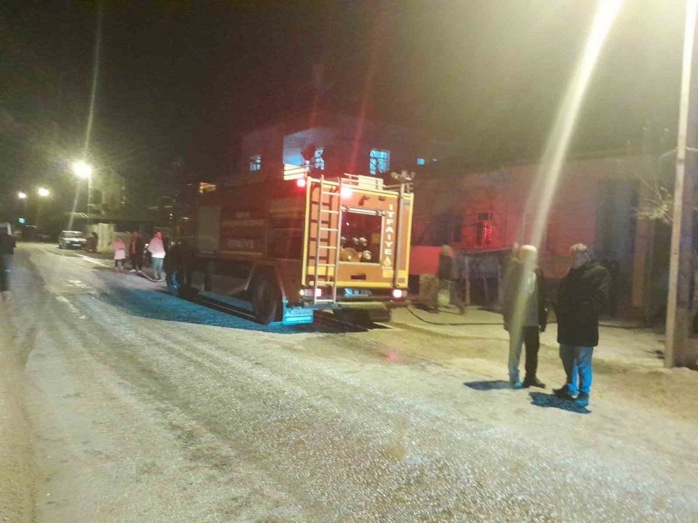 Konya’da ev alev alev yandı! 1 kişi hastanelik oldu