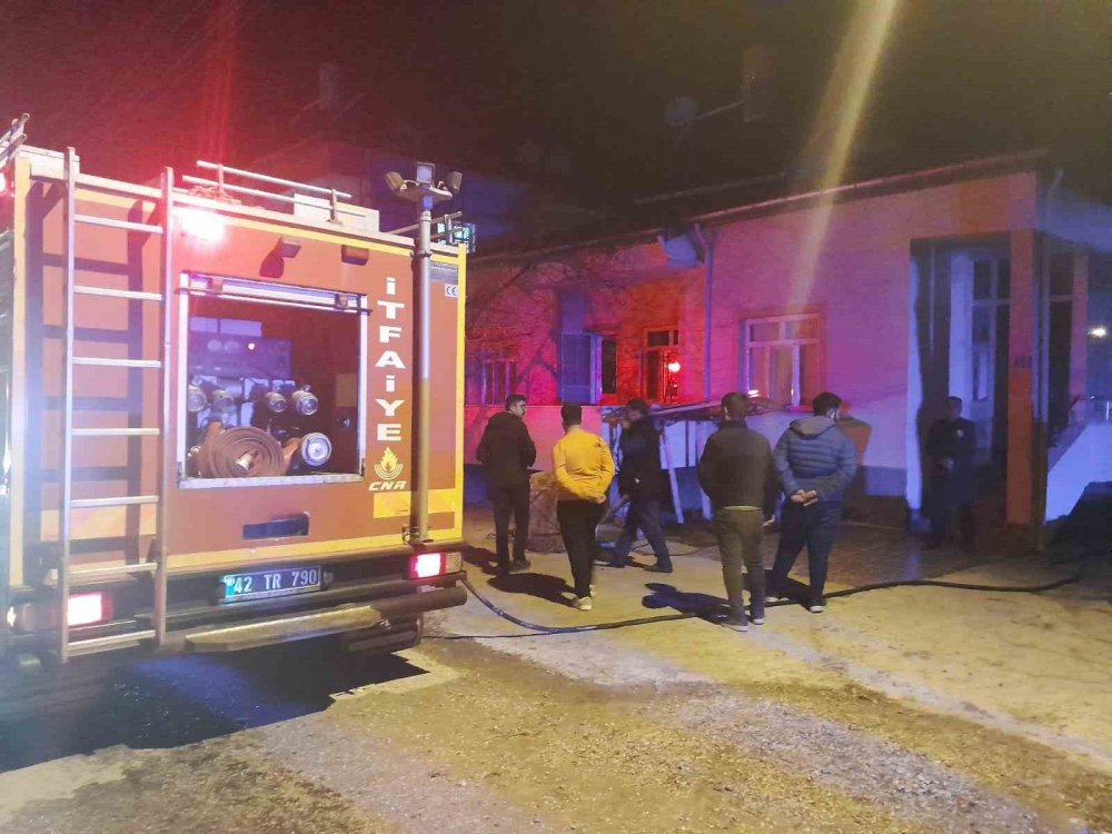 Konya’da ev alev alev yandı! 1 kişi hastanelik oldu