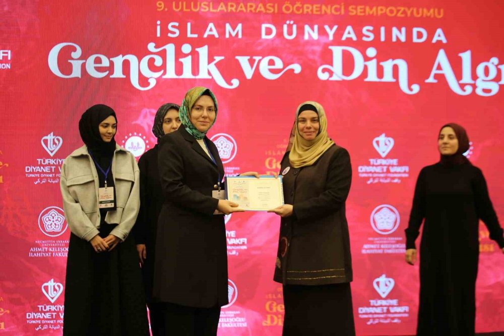 Konya’da 'Gençlik ve Din Algısı' temalı 9. Uluslararası Öğrenci Sempozyumu
