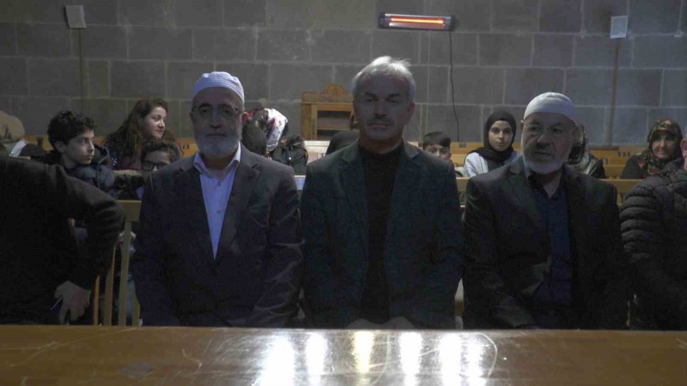 'Şuurlu Müslüman ve Kudüs' konferansı! Çocuk katliamına dikkat çekildi