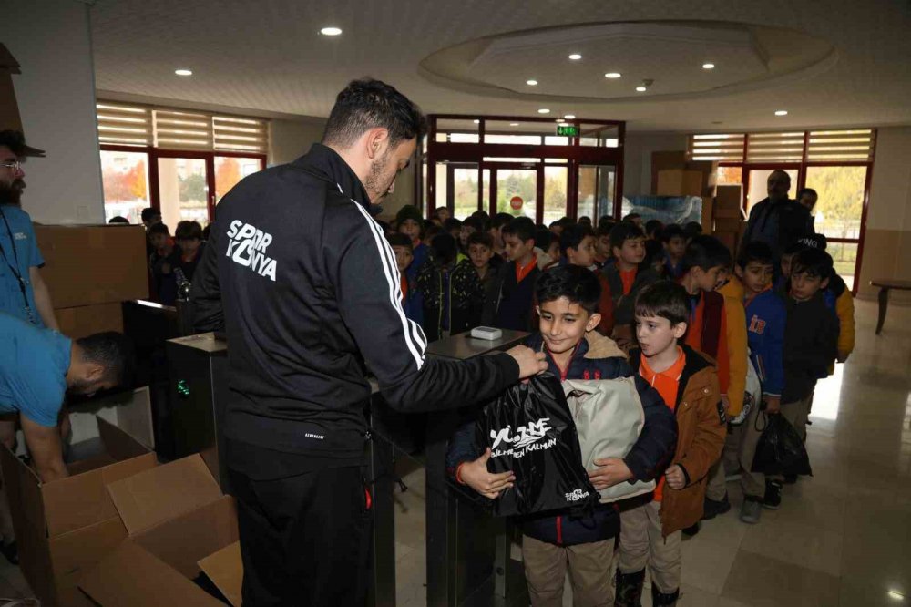Başkan Altay'dan açıklama! Konya'da yüzme bilmeyen kalmayacak