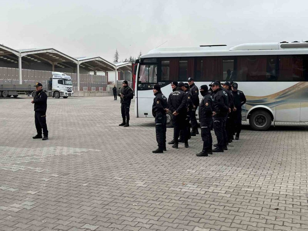 Niğde Gazozu fabrikasında feci kaza: Tanka düşen işçiler zehirlenerek can verdi