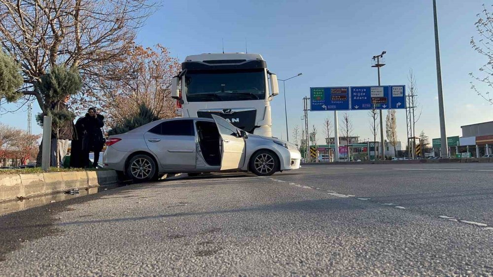 Tırın önünde metrelerce sürüklendi