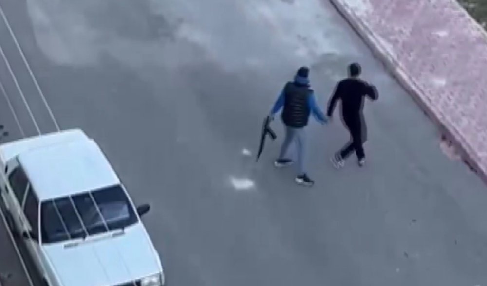 İşte sosyal medyada tepki çeken silahlı kavga anları