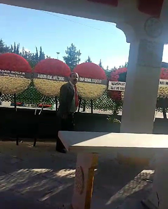 CHP ülkenin 'istenmeyen çocuğu' oldu