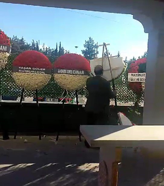 CHP ülkenin 'istenmeyen çocuğu' oldu