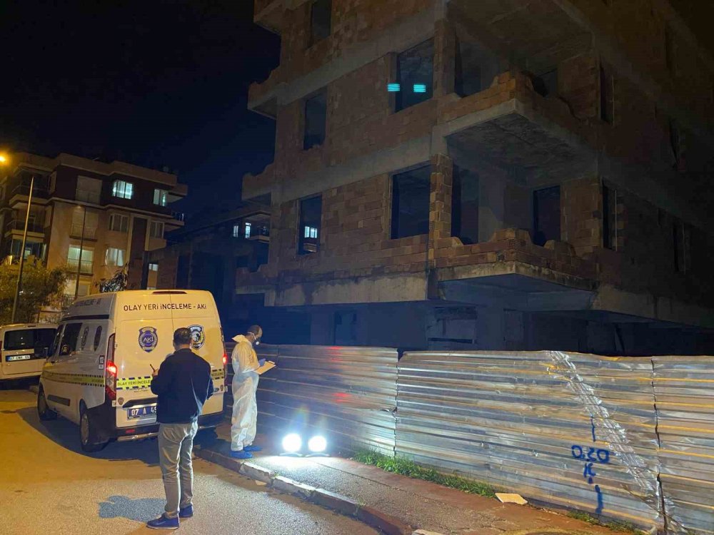 Muratpaşa'daki o inşaatta yüzü tanınmayacak hale getirilmiş ceset bulundu