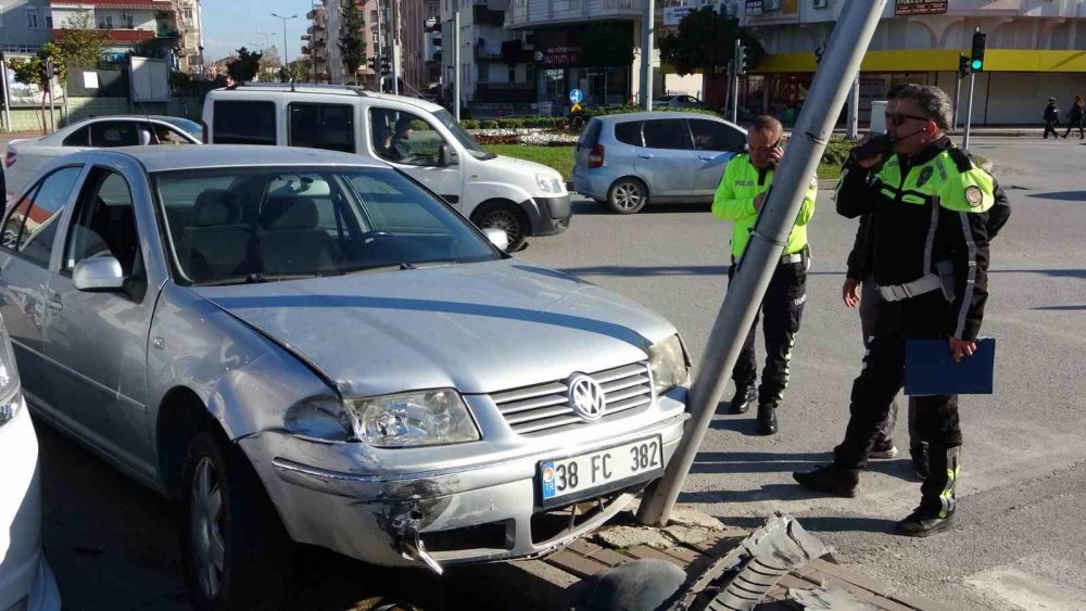 Akaryakıt istasyonunda saniyelerle faciadan dönüldü