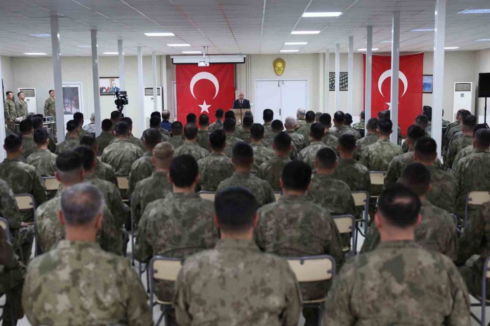 Cumhurbaşkanı Erdoğan'dan kahraman Mehmetçiklere yeni yıl kutlaması
