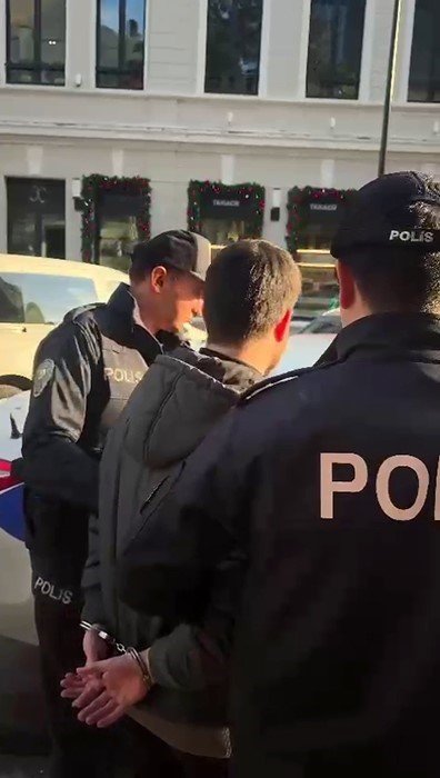 Kelime-i Tevhid bayrağıyla evine dönen vatandaşa saldıran şahıs adliyede