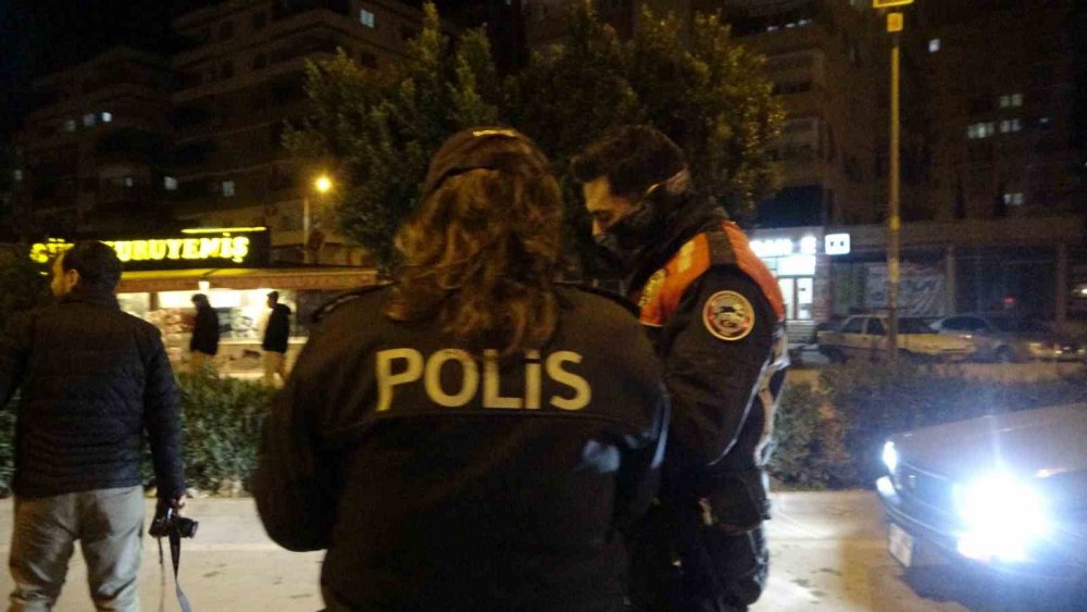 Şehit polisler İbrahim Yüce ve Abdullah Kocaer'in kızları 2024'e görev başında girdi