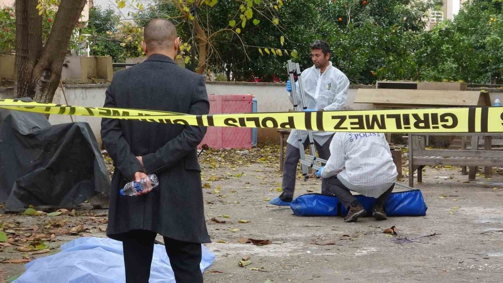 Yatalak kalırım korkusuyla kendini 7. kattan boşluğa bıraktı