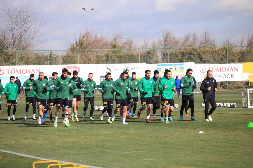 Konyaspor'un zorlu sınavları başlıyor: Galatasaray, Fenerbahçe, İstanbulspor