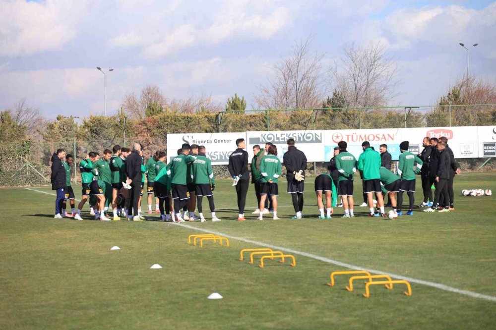 Konyaspor'un zorlu sınavları başlıyor: Galatasaray, Fenerbahçe, İstanbulspor