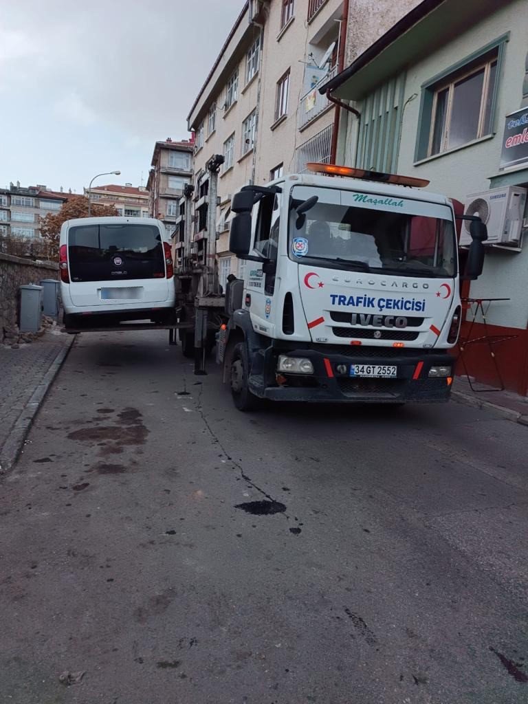 Konya'da park bulamayan araç sahiplerine kötü haber! Emniyet tek tek topluyor