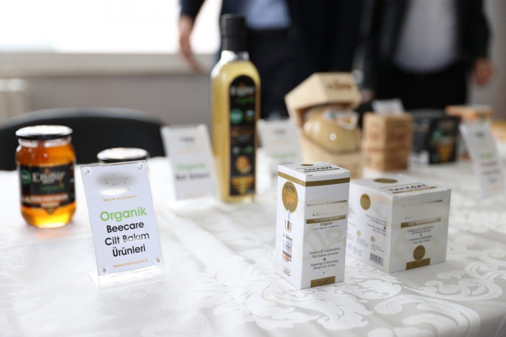 Organik ham propolis özütü tozu Türkiye’de ilk kez Sivas’ta üretildi
