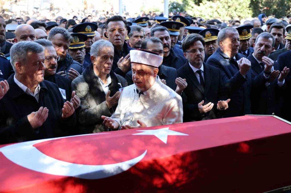 Şehit Muhammed Tunahan Evcin'in cenazesinde gözyaşları sel oldu