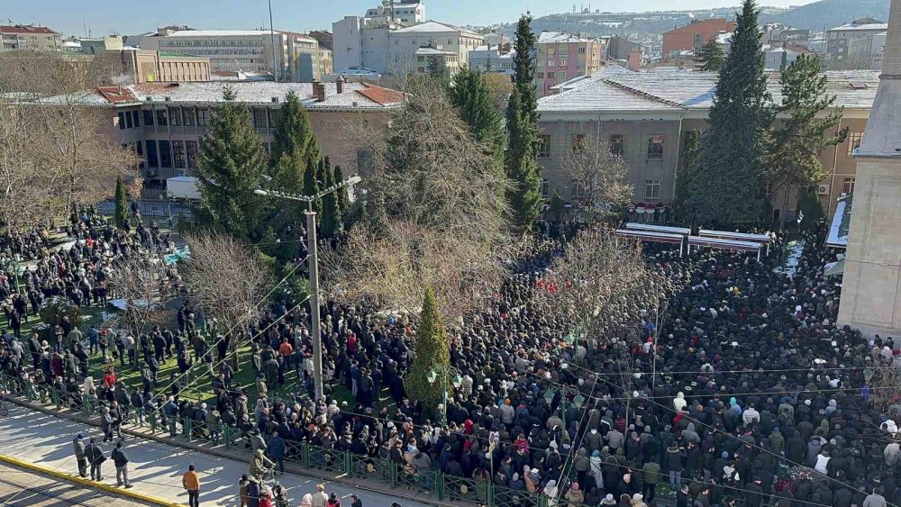 Şehit Muhammed Tunahan Evcin'in cenazesinde gözyaşları sel oldu