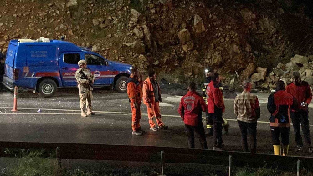 Mersin'de otobüs kazası yaşandı: 9 ölü 30 yaralı var