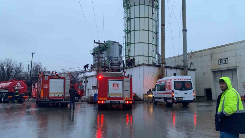 Mobilya fabrikasında patlama! 1’i ağır 2 işçi yaralı