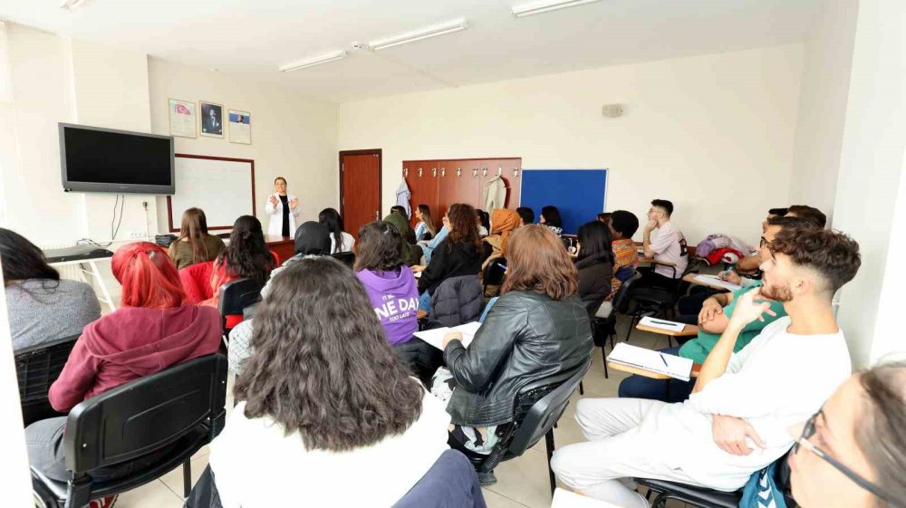 Geniş branş seçenekleri ve uzaktan eğitim fırsatları: KOMEK VE ASEM’de yeni dönem başlıyor