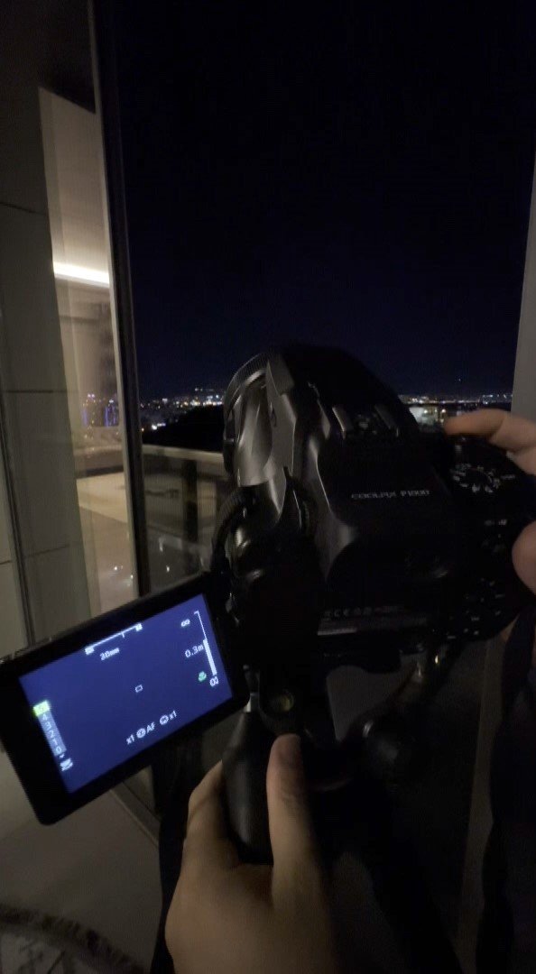 Gezegenleri evinin balkonundan görüntüledi