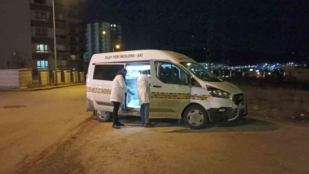 Sivas'ta silahlar konuştu: Kafede tartışma sonrası ağır yaralandı