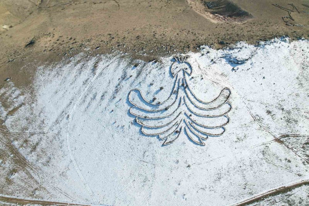 Kapadokya’da Andrew Rogers'in yaptığı heykeller uzaydan görünüyor mu?