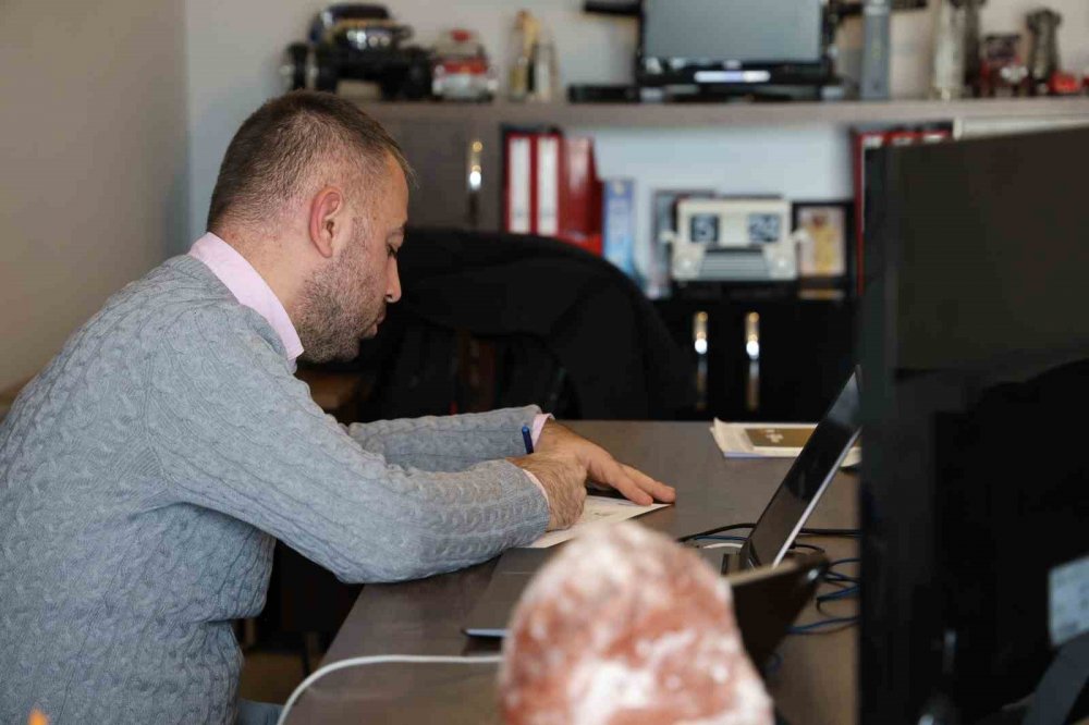 Sahte borç bildirimi ile 650 bin lira dolandırıldı