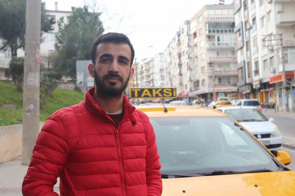 İzmir’de yine taksiciye saldırı! O anlar kamerada