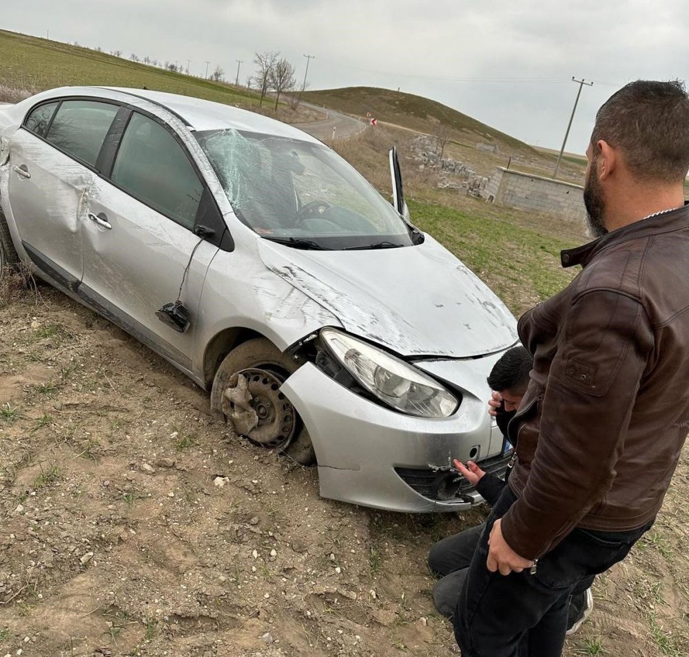 Kulu’da otomobil takla attı: Sürücü yaralandı