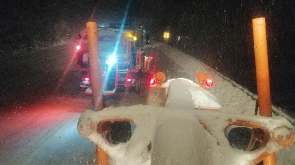 Antalya-Konya kara yolunda son durum: Kar kalınlığı 15 santime ulaştı
