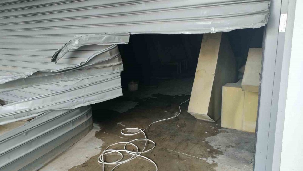 Kurumaya bıraktılar, yangın çıktı