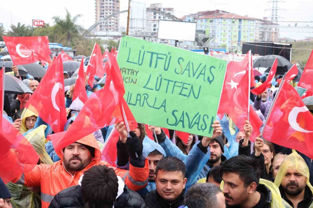 Hataylılardan Lütfü Savaş’a destek: CHP il başkanlığında toplandılar