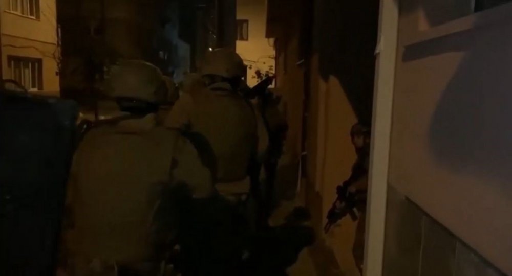 Garson gizli tanık oldu! İzmir’de FETÖ operasyonunda 23 gözaltı